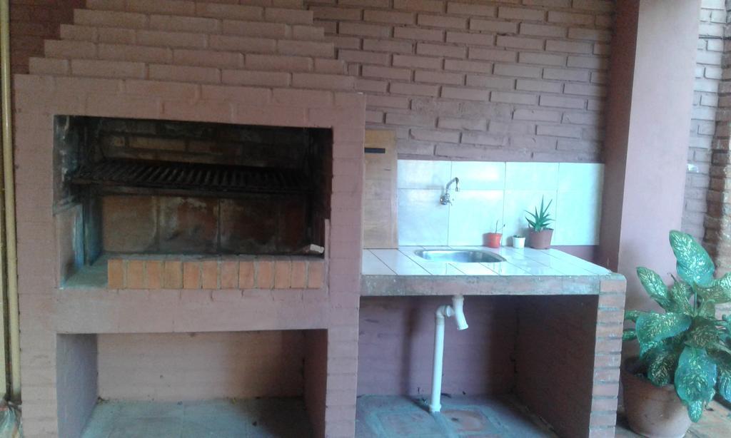 La Casa De Pedro Hostel Encarnación エクステリア 写真
